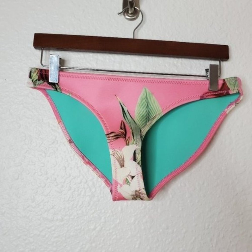 Triangl Swimwear Confetti Garden Pink Posies NWT